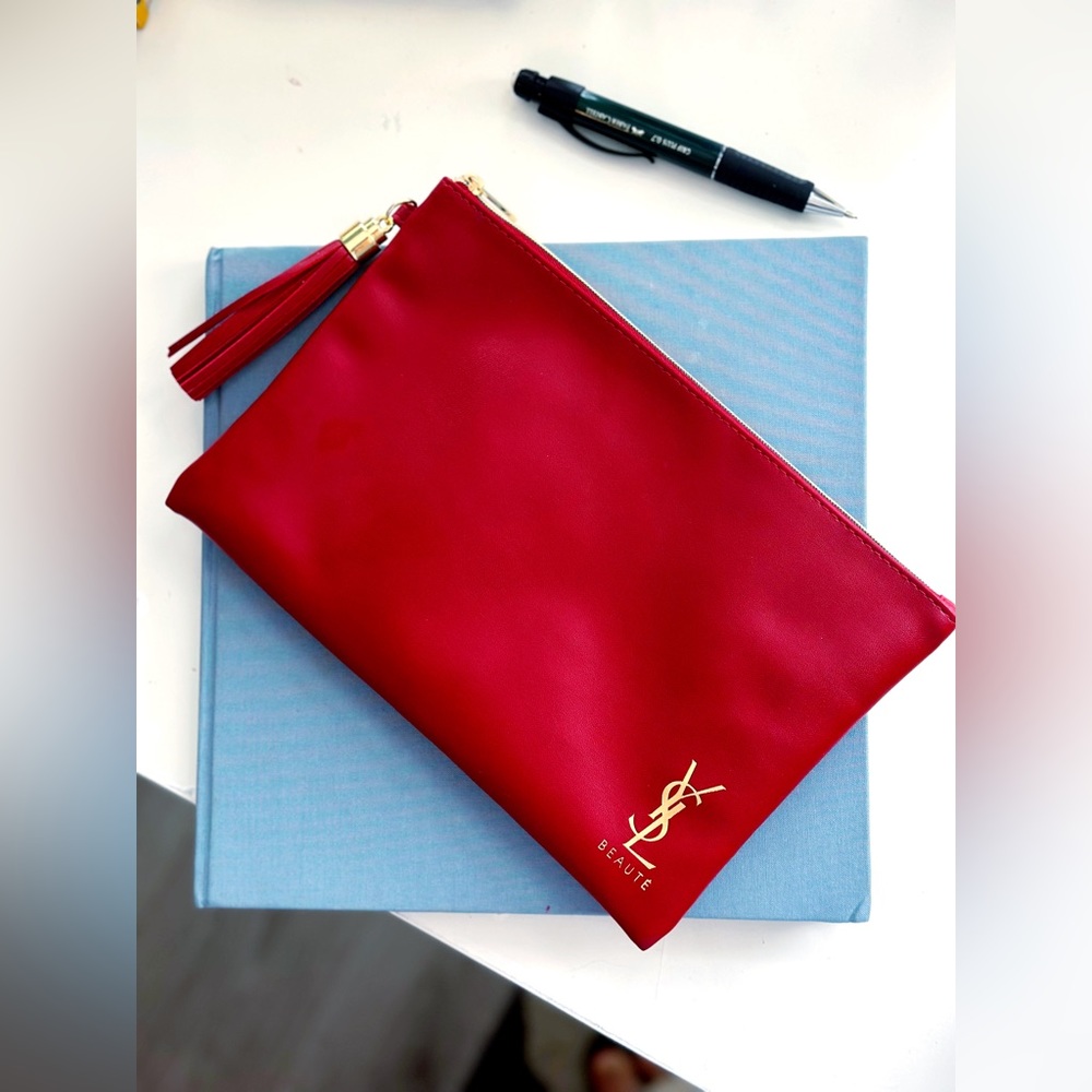 Cosmetic bag